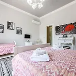 Spacious Suite Comfortable Central And Quiet